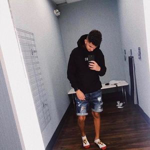 Meet your Posher, Adrian